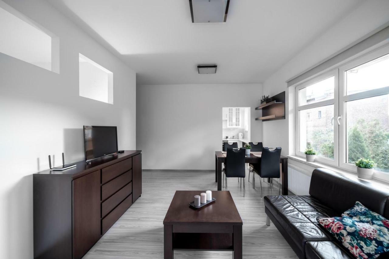 קטוביץ Apartament Szarych Szeregow 46A/1 מראה חיצוני תמונה